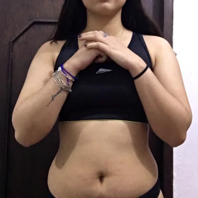 Mi torso de frente al inicio de mi proceso